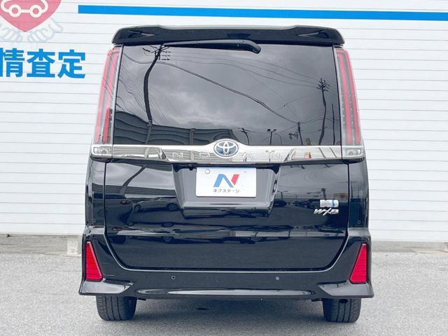 TOYOTA NOAH HYBRID 2020 Image 31