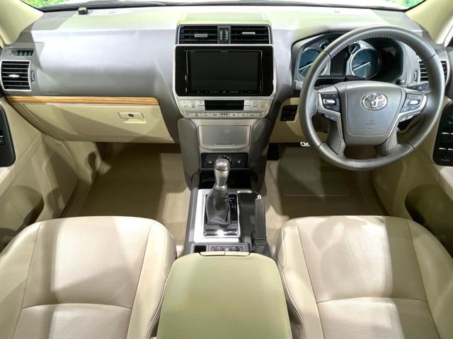 TOYOTA LANDCRUISER PRADO 2023 Image 31