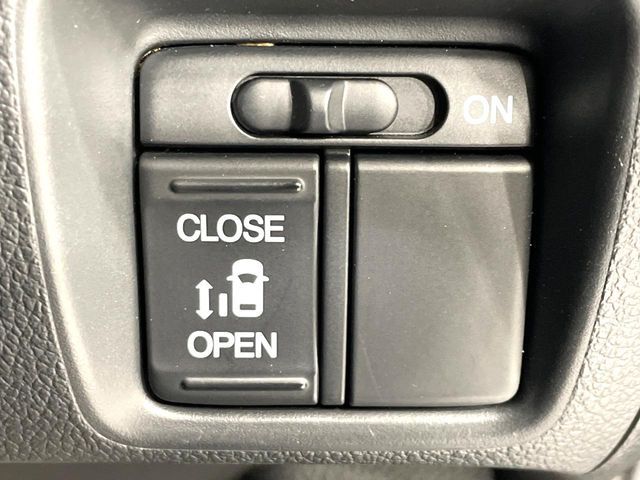 HONDA N BOX CUSTOM 2016 Image 31