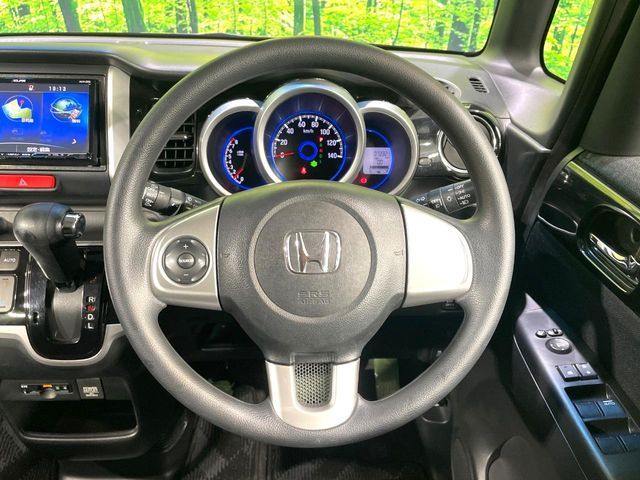 HONDA N BOX CUSTOM 2016 Image 31