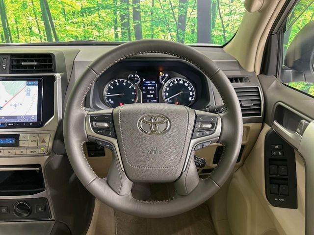 TOYOTA LANDCRUISER PRADO 2022 Image 31