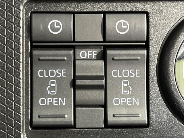 DAIHATSU TANTO FAN CROSS 4WD 2022 Image 31