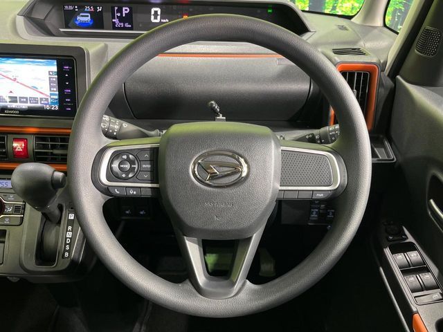 DAIHATSU TANTO FAN CROSS 4WD 2022 Image 31