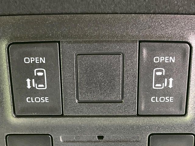 TOYOTA VOXY HYBRID 2023 Image 31