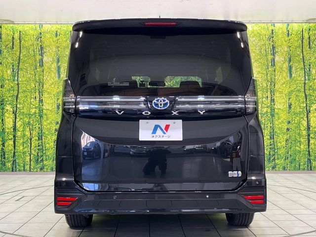 TOYOTA VOXY HYBRID 2023 Image 31