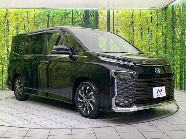 TOYOTA VOXY HYBRID 2023 Image 31