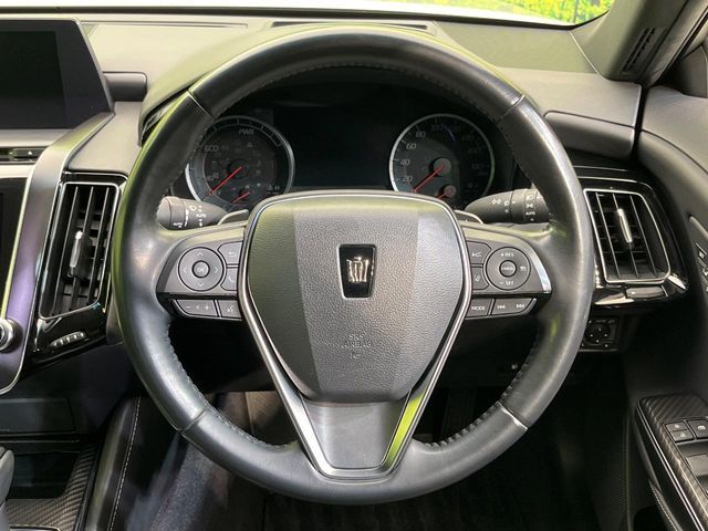 TOYOTA CROWN SEDAN HYBRID 2018 Image 31