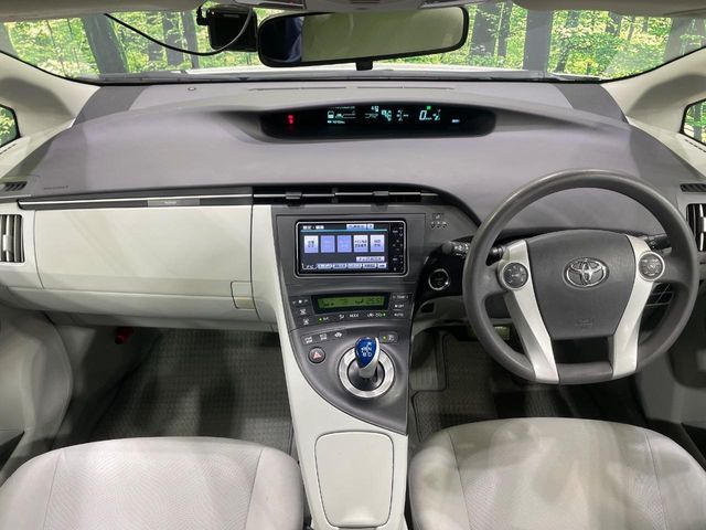 TOYOTA PRIUS 2010 Image 31