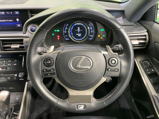 TOYOTA LEXUS IS300H 2014 Image 31
