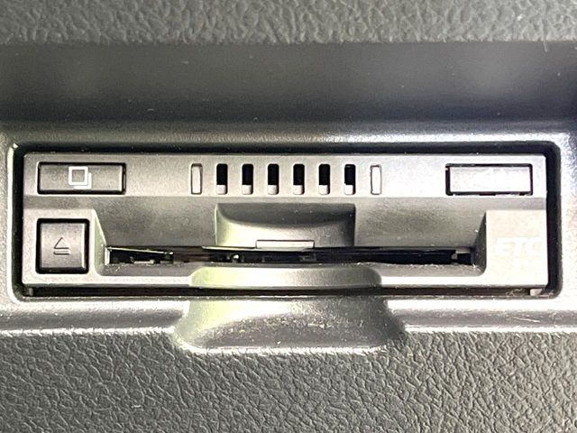 TOYOTA VITZ HYBRID 2019 Image 31