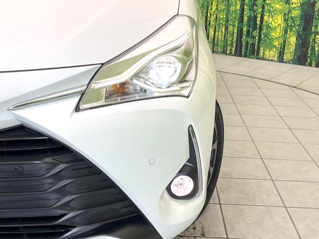 TOYOTA VITZ HYBRID 2019 Image 31