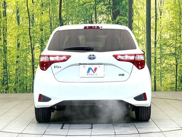 TOYOTA VITZ HYBRID 2019 Image 31