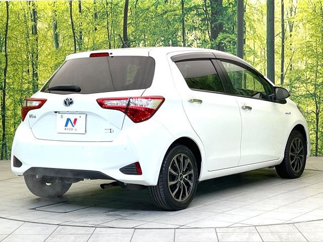 TOYOTA VITZ HYBRID 2019 Image 31
