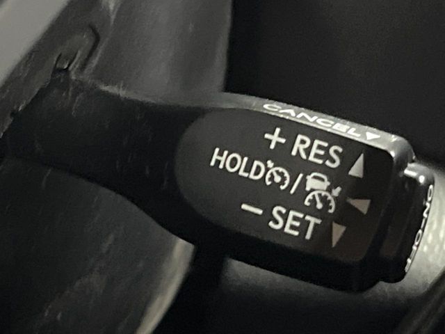 TOYOTA C-HR 2018 Image 31