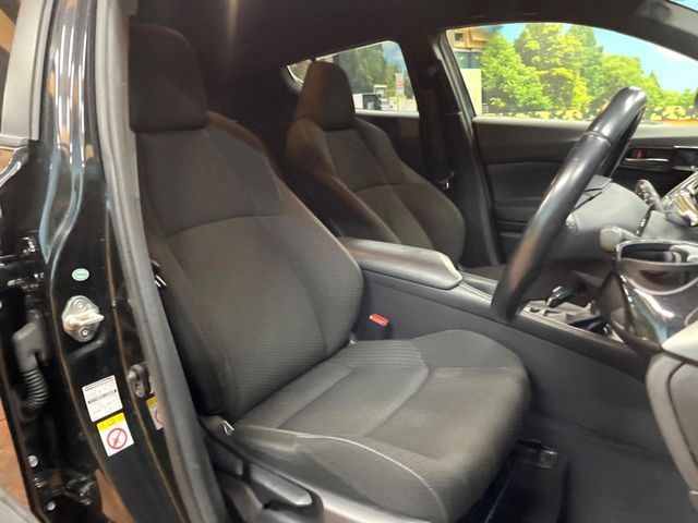 TOYOTA C-HR 2018 Image 31