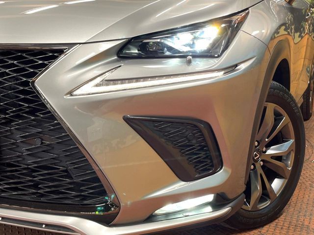 TOYOTA LEXUS NX300H 2019 Image 31