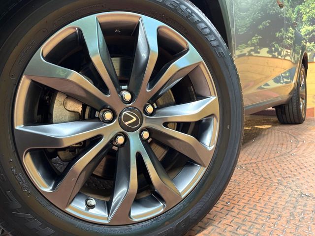 TOYOTA LEXUS NX300H 2019 Image 31