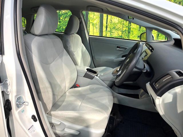 TOYOTA PRIUS 2015 Image 31