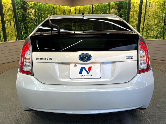 TOYOTA PRIUS 2015 Image 31