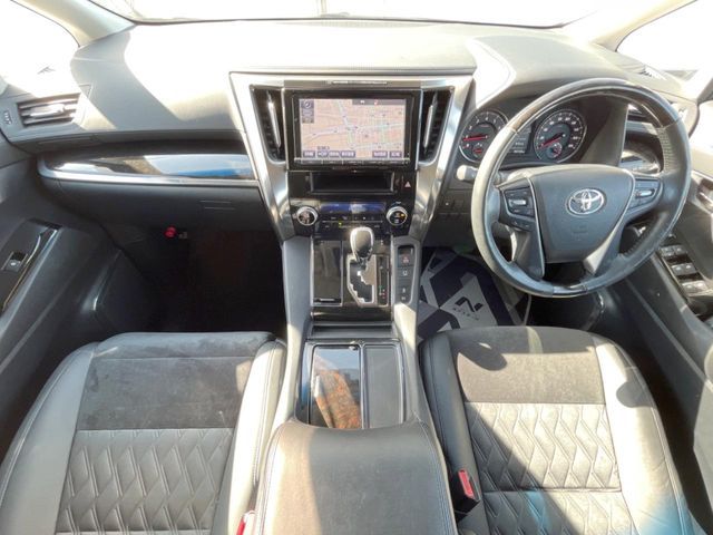 TOYOTA ALPHARD 2015 Image 31