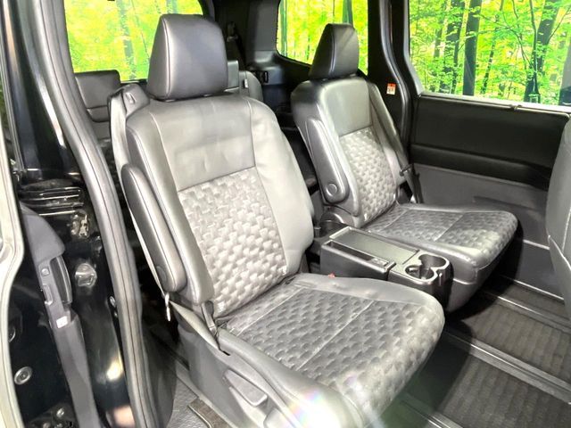 TOYOTA VOXY 2022 Image 31