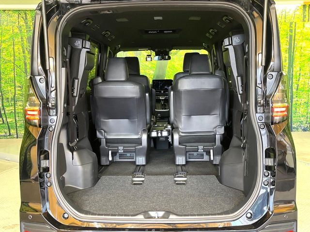 TOYOTA VOXY 2022 Image 31