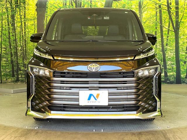 TOYOTA VOXY 2022 Image 31