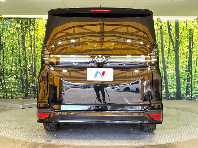 TOYOTA VOXY 2022 Image 31