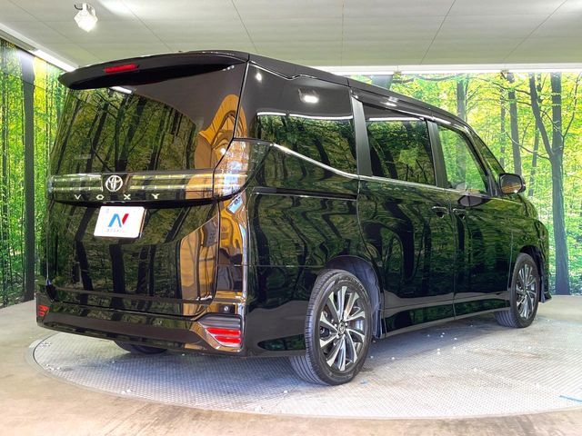 TOYOTA VOXY 2022 Image 31