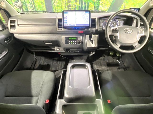 TOYOTA HIACE VAN 2WD 2023 Image 31