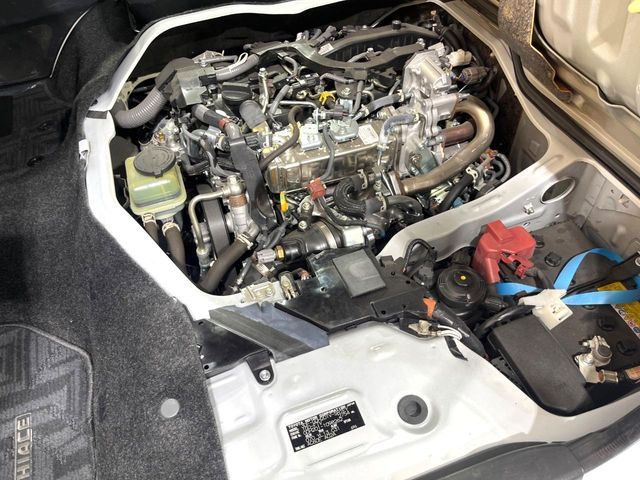 TOYOTA HIACE VAN 2WD 2023 Image 31