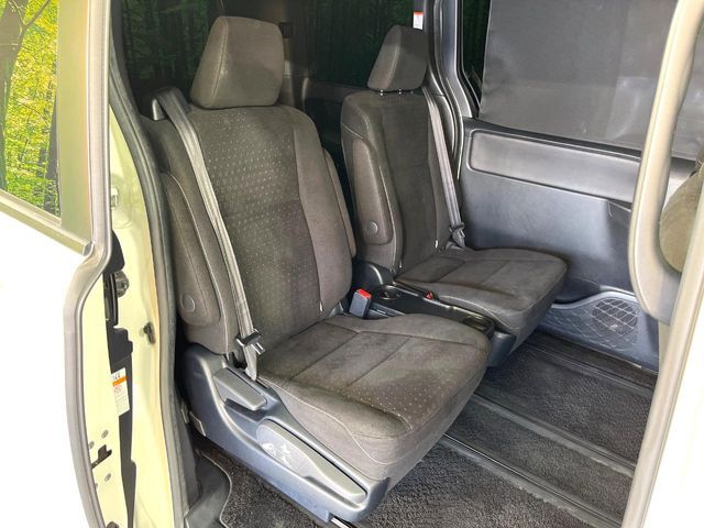 TOYOTA VOXY 2019 Image 31