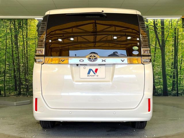 TOYOTA VOXY 2019 Image 31