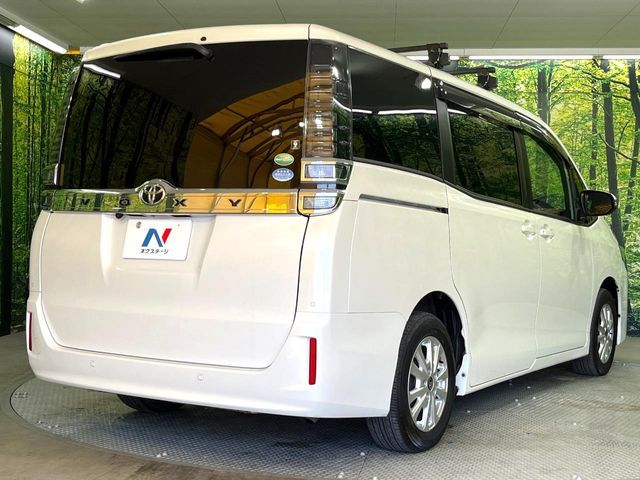 TOYOTA VOXY 2019 Image 31
