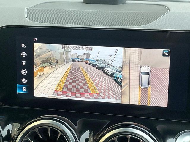 MERCEDES BENZ GLB 2021 Image 31