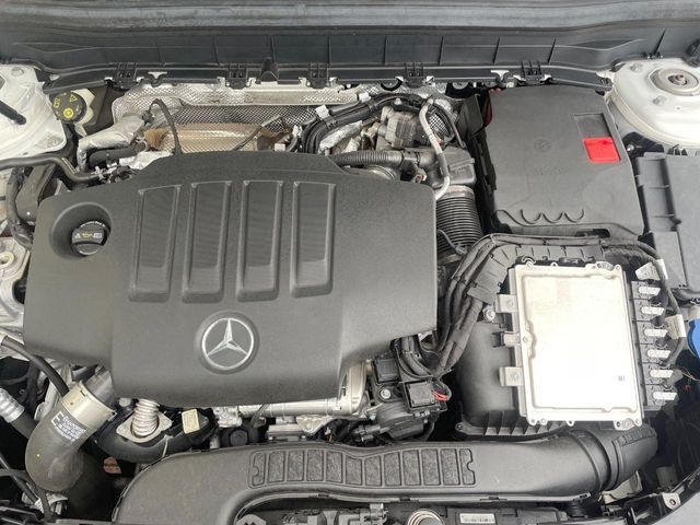 MERCEDES BENZ GLB 2021 Image 31