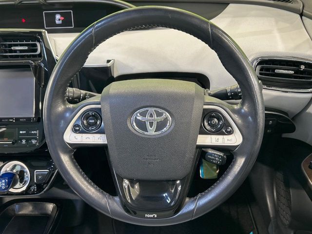 TOYOTA PRIUS 2016 Image 31