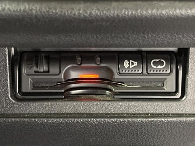 NISSAN JUKE 2016 Image 31