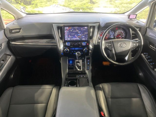 TOYOTA ALPHARD 2018 Image 31