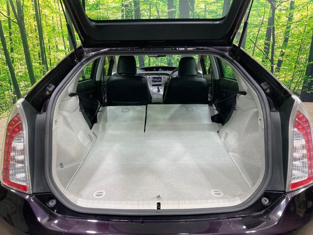 TOYOTA PRIUS 2013 Image 31