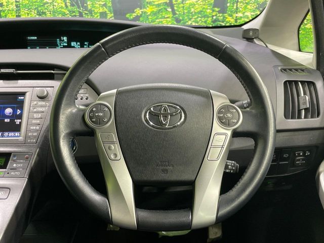 TOYOTA PRIUS 2013 Image 31