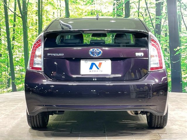 TOYOTA PRIUS 2013 Image 31