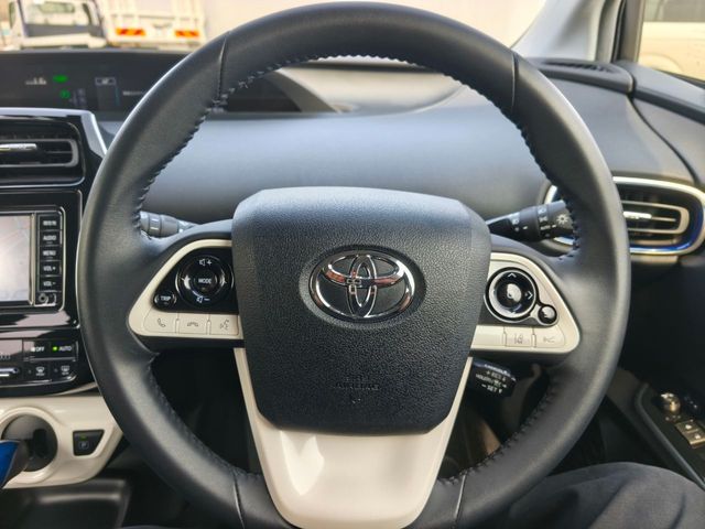 TOYOTA PRIUS 2016 Image 31