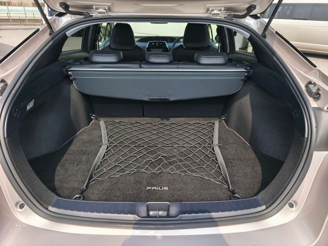 TOYOTA PRIUS 2016 Image 31