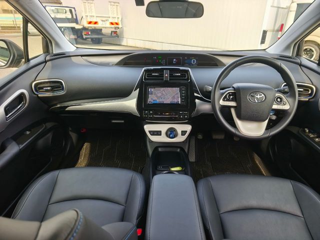 TOYOTA PRIUS 2016 Image 31