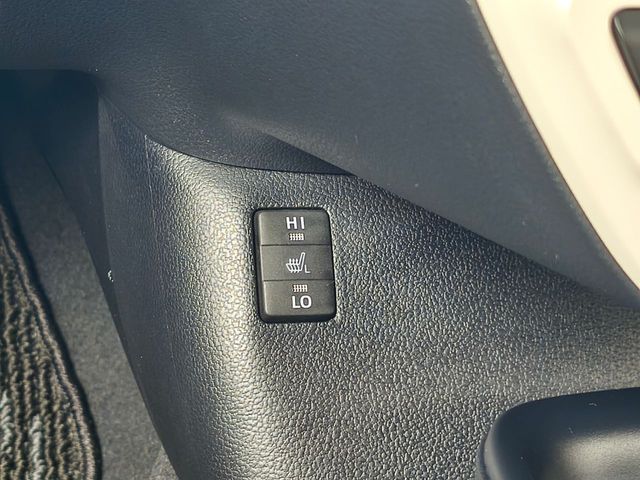 TOYOTA PRIUS 2016 Image 31