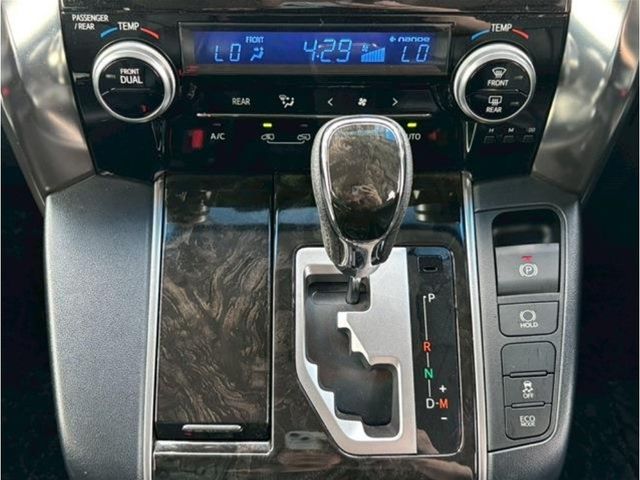 TOYOTA ALPHARD 2016 Image 31