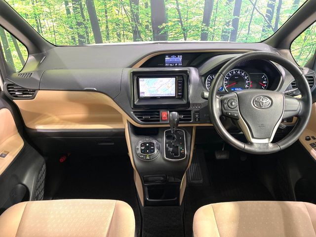 TOYOTA NOAH 2014 Image 31