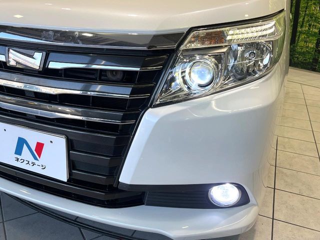 TOYOTA NOAH 2014 Image 31