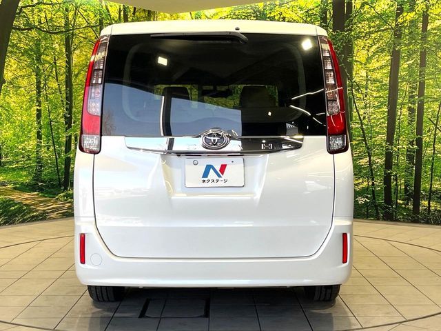 TOYOTA NOAH 2014 Image 31